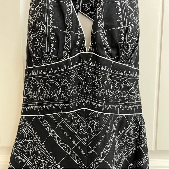 White House Black Market Embroidered Linen Halter Dress in Black, Size 0 - Picture 2 of 7